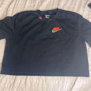 Nike worldwide crop top